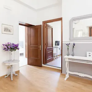 Bed & Breakfast Domus Merulana ***