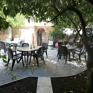 Hostel New Generation Center 